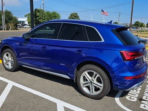 Used 2021 Audi Q5 e Prestige w/ Prestige Package AWD/4WD image 3