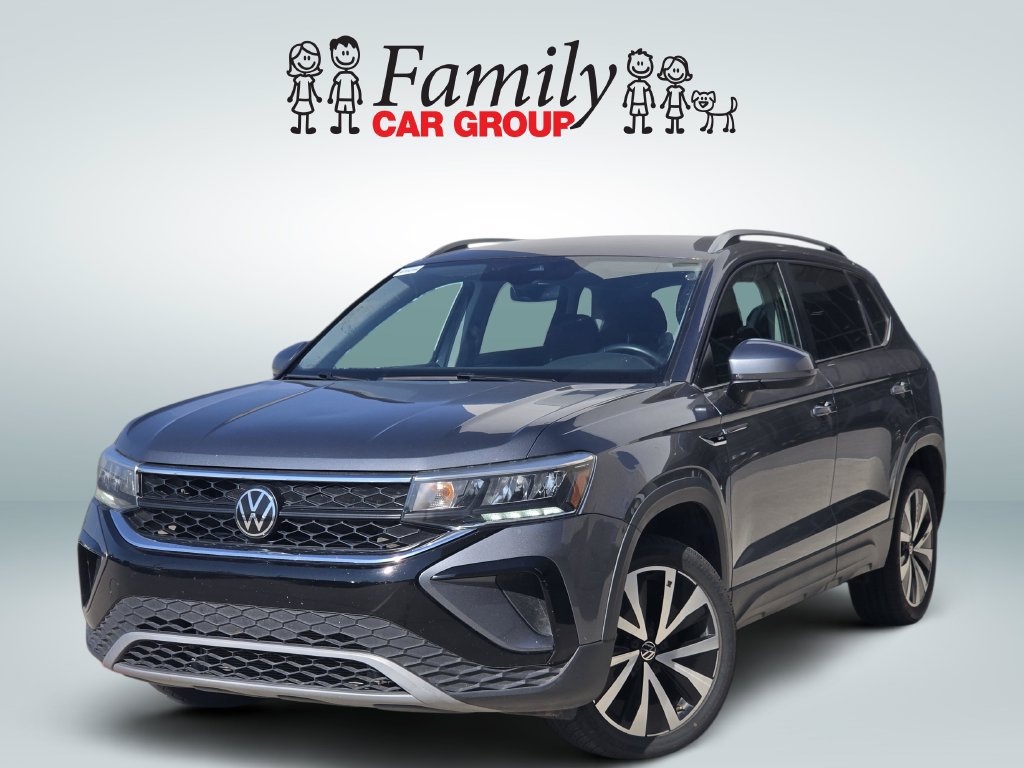 Used 2024 Volkswagen Taos SE FWD image 1