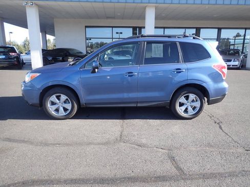 Used 2016 Subaru Forester 2.5i Limited w/ Popular Package #2 AWD/4WD image 2
