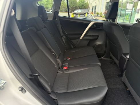Used 2015 Toyota RAV4 LE AWD/4WD image 22