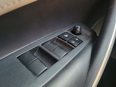 Used 2020 Toyota Corolla SE image 19