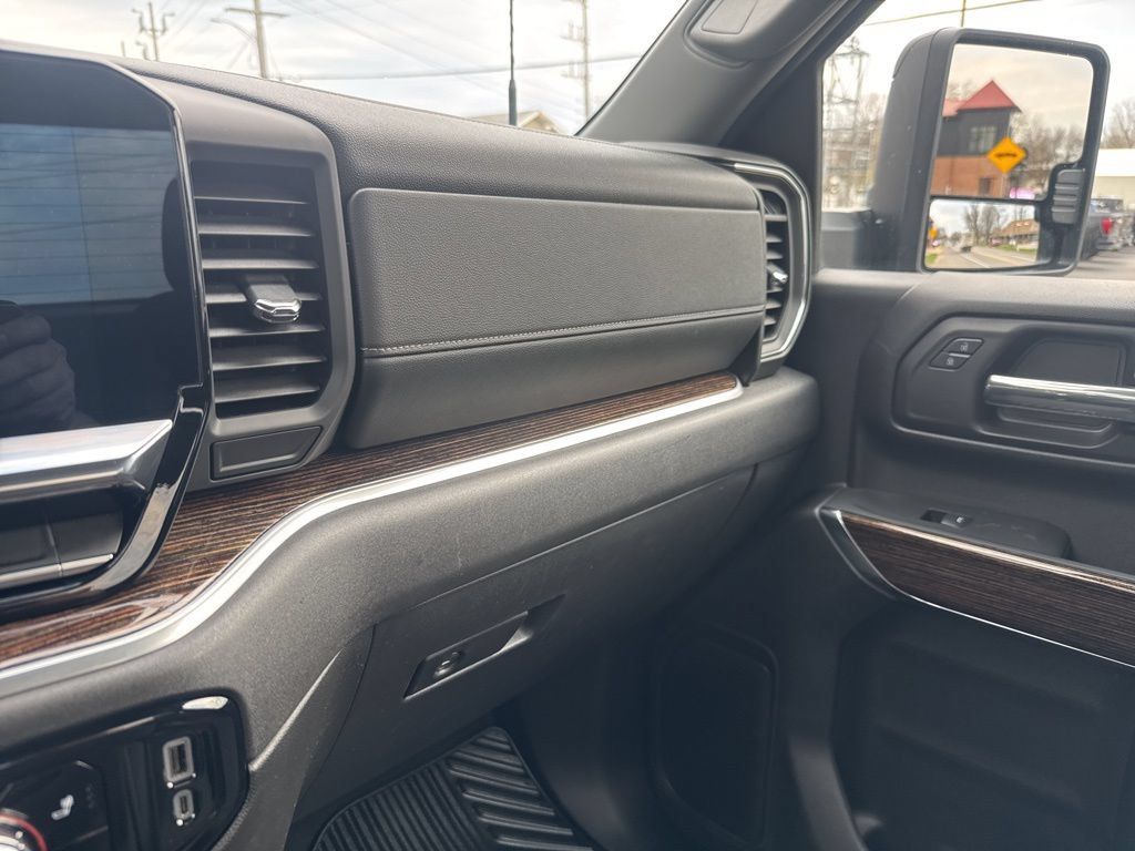 Used 2025 GMC Sierra 2500 SLE w/ SLE Convenience Package AWD/4WD image 42
