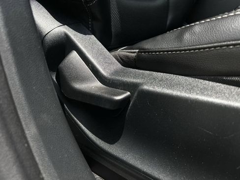 Used 2020 Ford Escape SEL FWD image 32