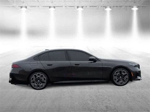 Used 2025 BMW i5 xDrive40 w/ M Sport Package image 9