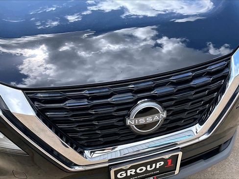 Certified 2023 Nissan Rogue SV image 28