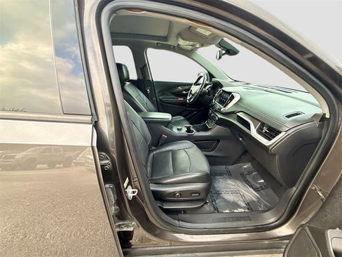 Used 2020 GMC Terrain SLT w/ Preferred Package image 28