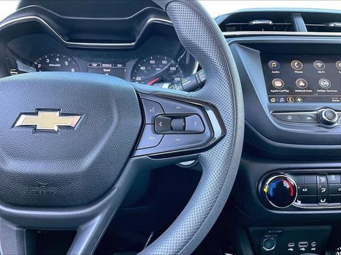 Used 2022 Chevrolet TrailBlazer LT FWD image 24