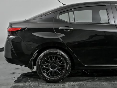 Used 2021 Nissan Versa S image 11