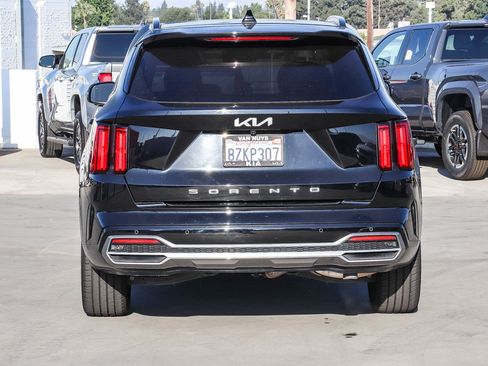 Used 2022 Kia Sorento SX FWD image 6