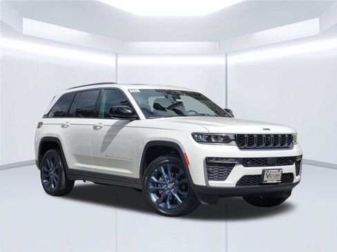 New 2026 Jeep Grand Cherokee Limited AWD/4WD image 1