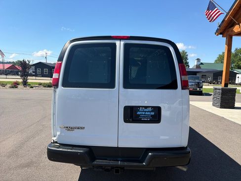Used 2017 Chevrolet Express 2500 w/ Cold Climate Package RWD image 5