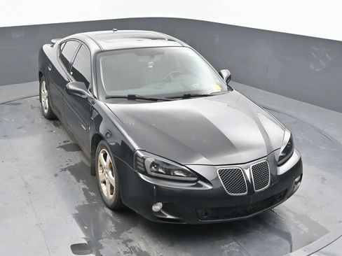 Used 2008 Pontiac Grand Prix GXP w/ Sun And Sound Package FWD image 15
