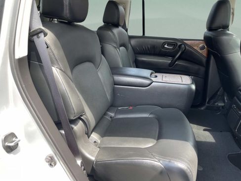 Used 2024 Nissan Armada SL w/ Captain's Chairs Package RWD image 17