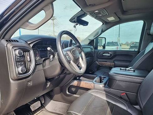 Used 2023 GMC Sierra 2500 Denali w/ Denali Black Diamond Edition image 14