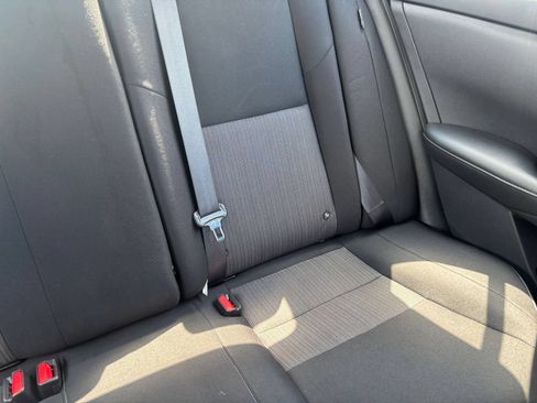 Used 2025 Nissan Sentra SV FWD image 28