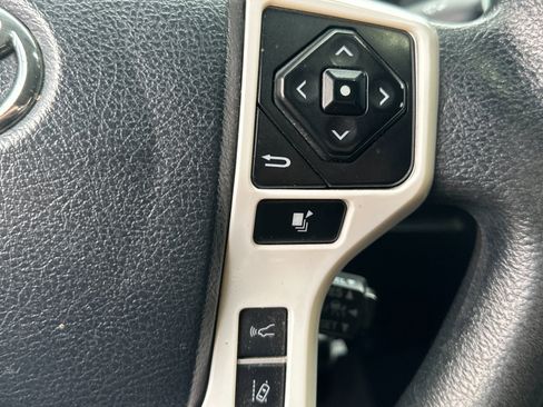 Used 2018 Toyota Tundra SR5 w/ SR5 Upgrade Package image 25