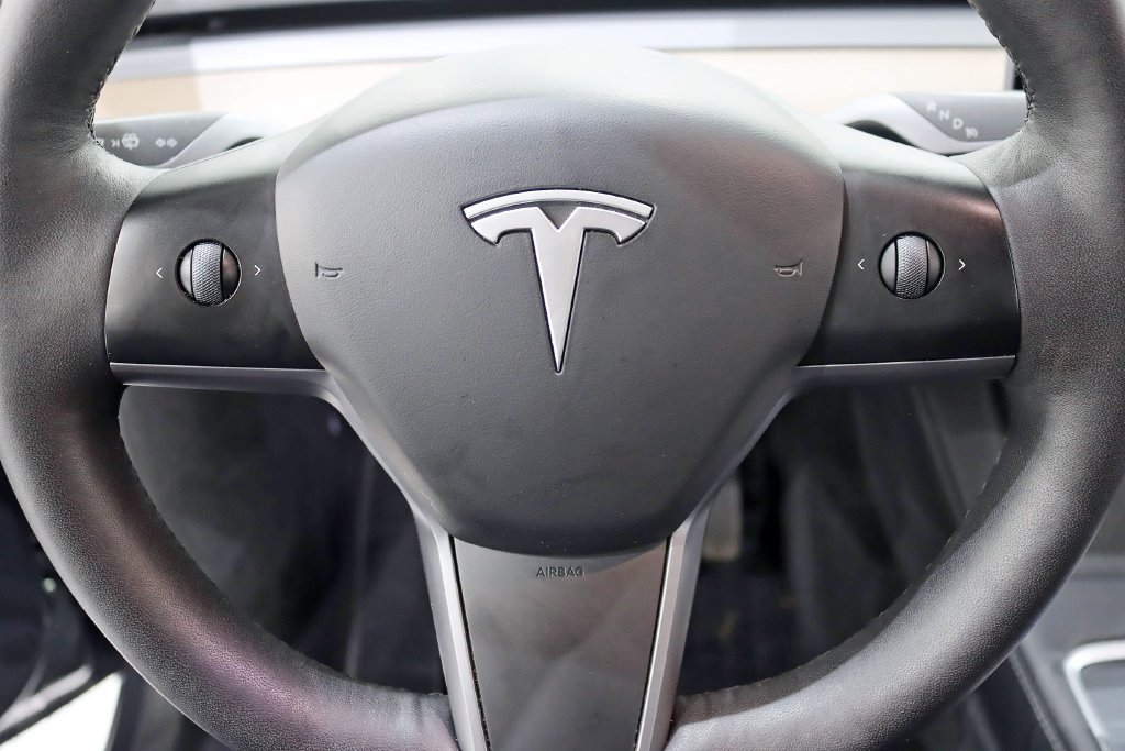 Used 2023 Tesla Model Y Long Range AWD/4WD image 15