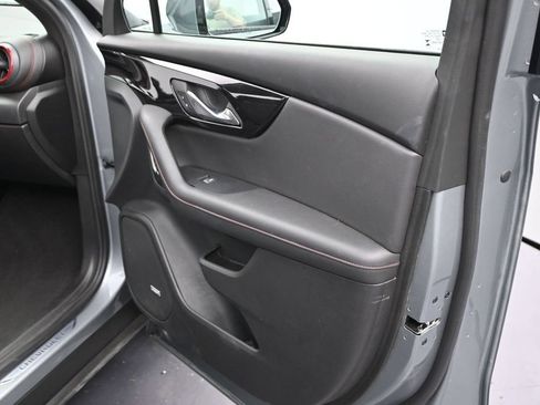 Used 2025 Chevrolet Blazer RS FWD image 7