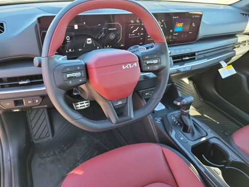New 2025 Kia K4 GT-Line Turbo image 2