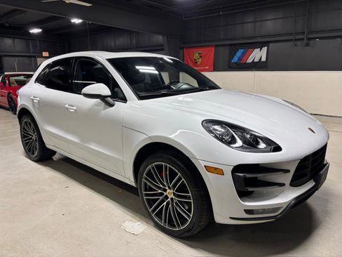 Used 2018 Porsche Macan Turbo image 6