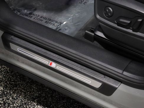 Used 2020 Audi SQ5 Premium Plus image 21