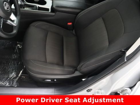 Used 2024 Nissan Altima 2.5 SV image 15