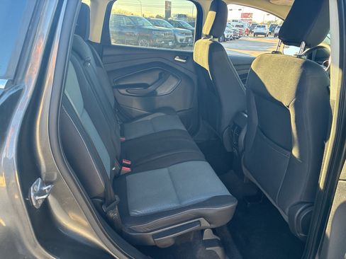 Used 2019 Ford Escape SE image 16