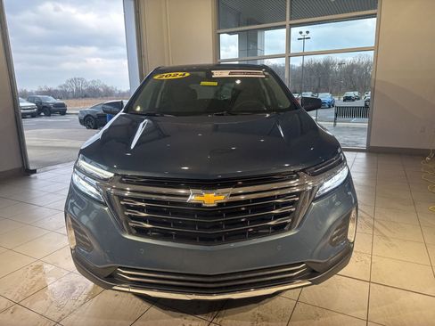 Used 2024 Chevrolet Equinox LT w/ LPO, Floor Liner Package image 2