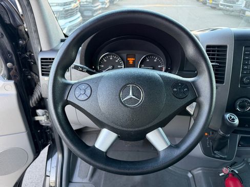 Used 2016 Mercedes-Benz Sprinter 2500 image 16