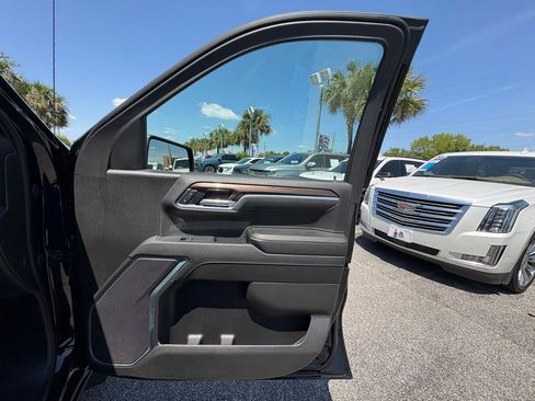 Used 2025 Chevrolet Silverado 1500 LT RWD image 26