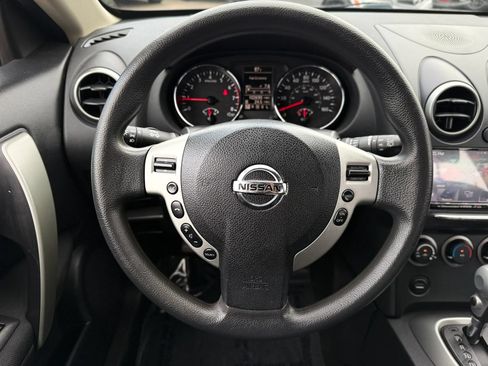 Used 2014 Nissan Rogue S w/ Convenience Package AWD/4WD image 26