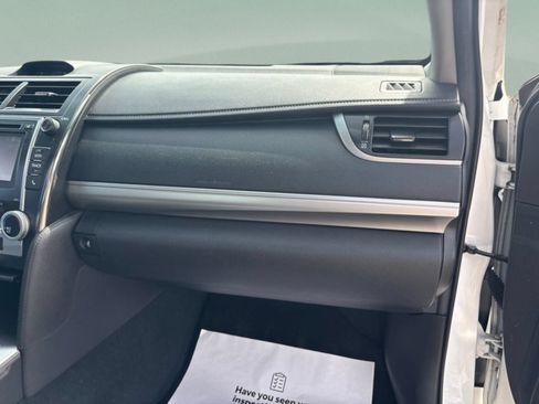 Used 2014 Toyota Camry SE FWD image 26