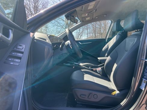 New 2025 Kia Niro EX w/ EX Cold Weather Package image 9