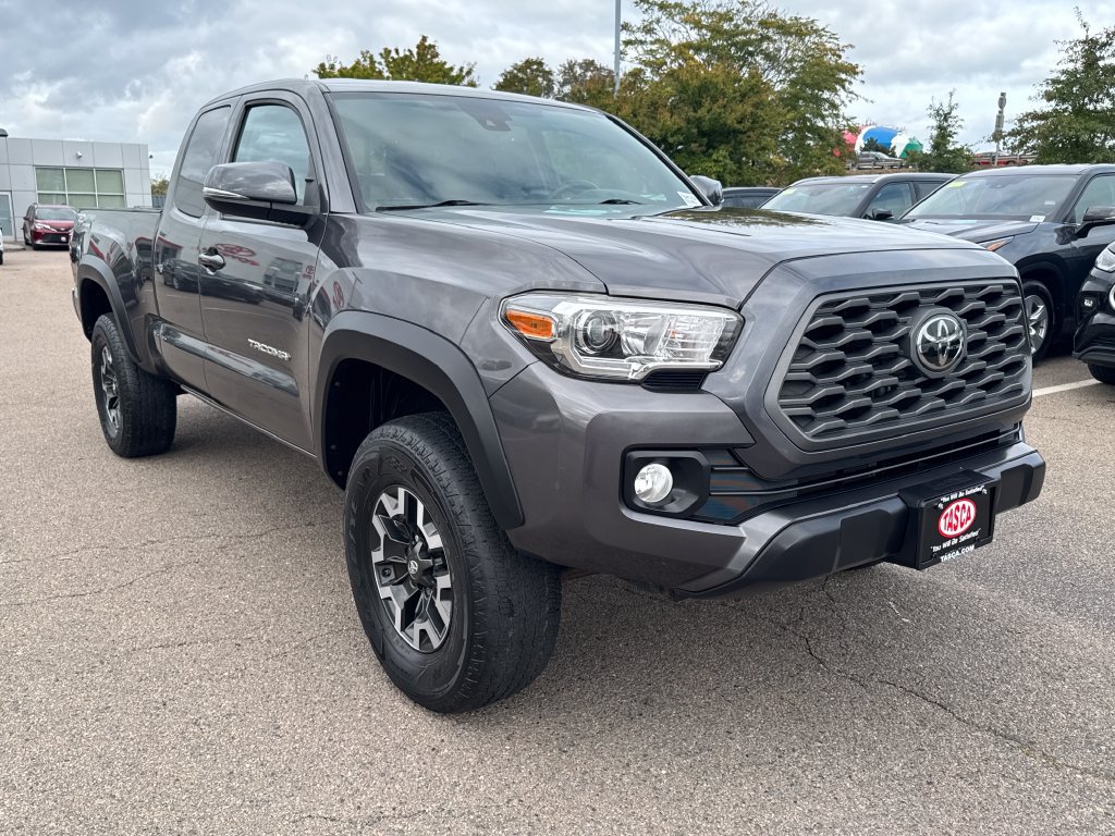 Used 2020 Toyota Tacoma TRD Off-Road w/ Technology Package AWD/4WD image 10