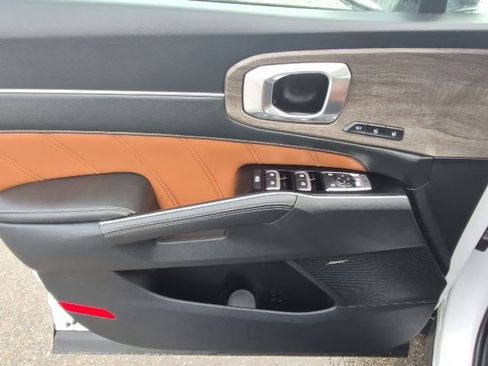 Used 2022 Kia Sorento SX Prestige w/ Rust Color Package image 9