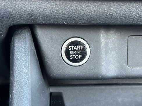 Certified 2023 Nissan Rogue SV image 25