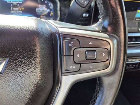 Used 2025 Chevrolet Silverado 2500 LT w/ Convenience Package image 36