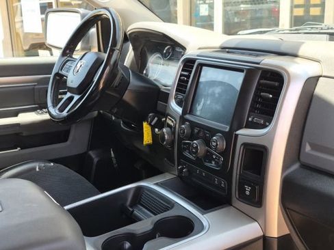 Used 2018 RAM 1500 SLT RWD image 13