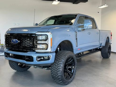 Used 2023 Ford F350 Lariat w/ Sport Appearance Package AWD/4WD image 3
