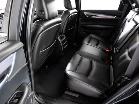 Used 2017 Cadillac XT5 Premium Luxury w/ Driver Assist Package image 39