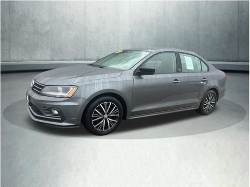 Used 2018 Volkswagen Jetta Wolfsburg Edition FWD image 1