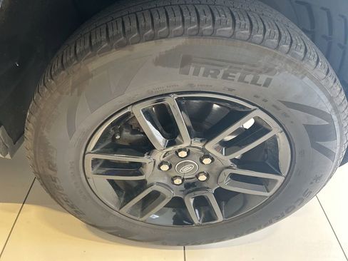 Used 2025 Land Rover Defender 110 S image 21