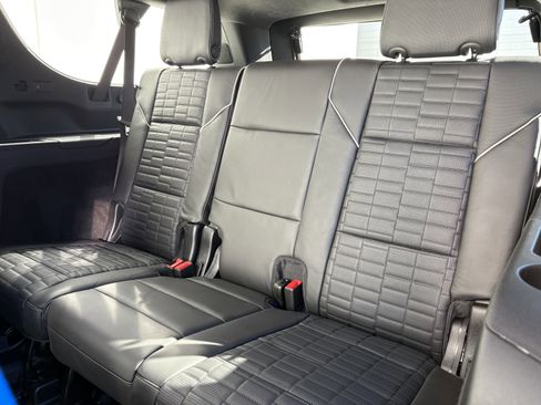 New 2026 Cadillac Escalade ESV V image 8