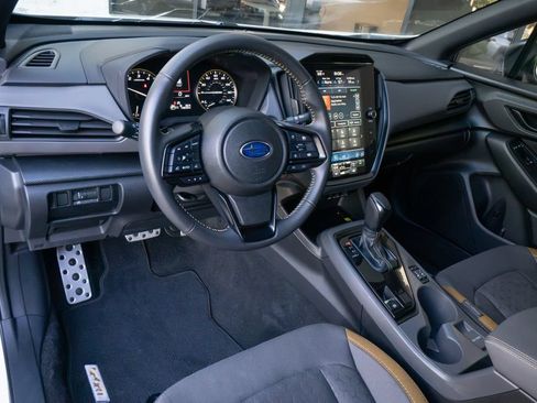 Used 2025 Subaru Crosstrek 2.5i Sport AWD/4WD image 9