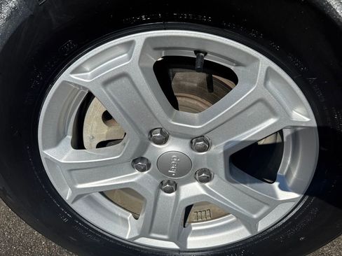 Used 2022 Jeep Wrangler Unlimited Sport image 40