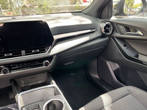 Used 2025 Chevrolet Equinox LT FWD image 35