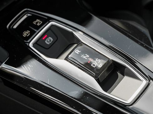 New 2026 Audi Q5 Premium image 11