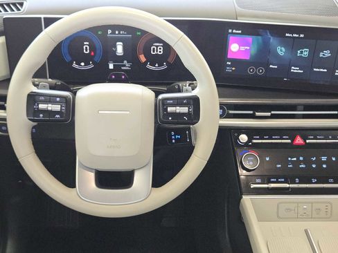 Used 2025 Hyundai Santa Fe SEL image 24