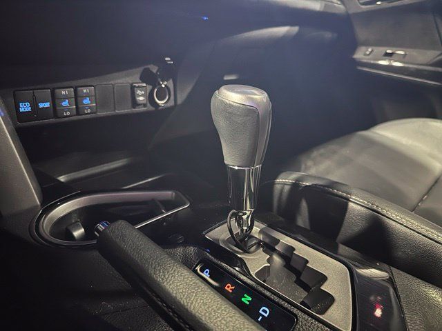 Used 2018 Toyota RAV4 Limited w/ Advanced Technology Package AWD/4WD image 16