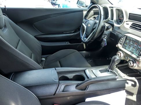 Used 2015 Chevrolet Camaro LT RWD image 22